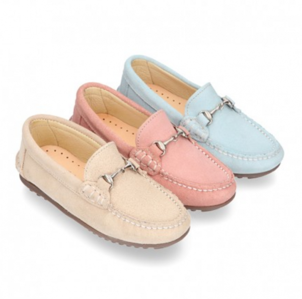 Sepatu Moccasin dengan Pilihan Warna Pastel